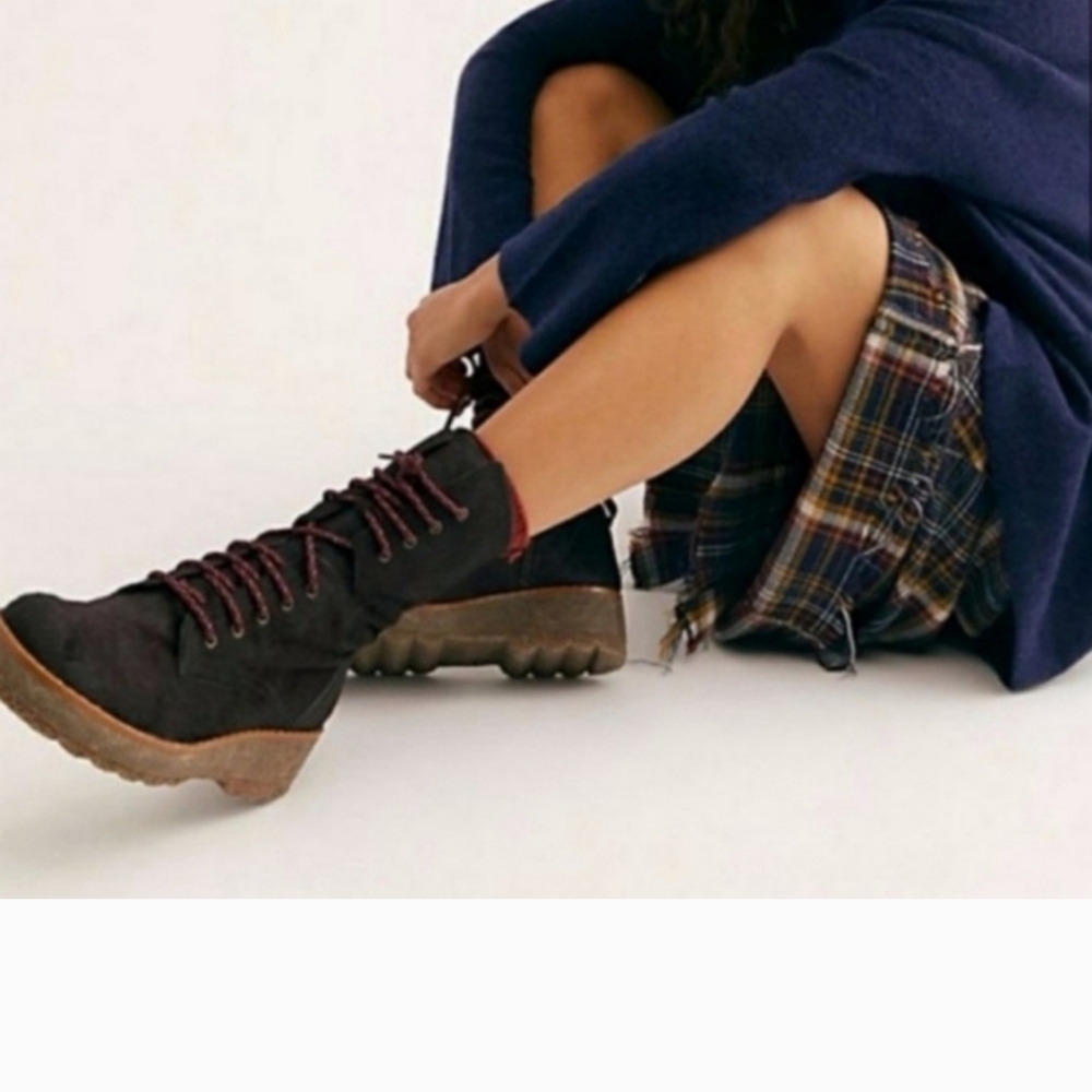 Free People Taos Lace-Up Boots EUC